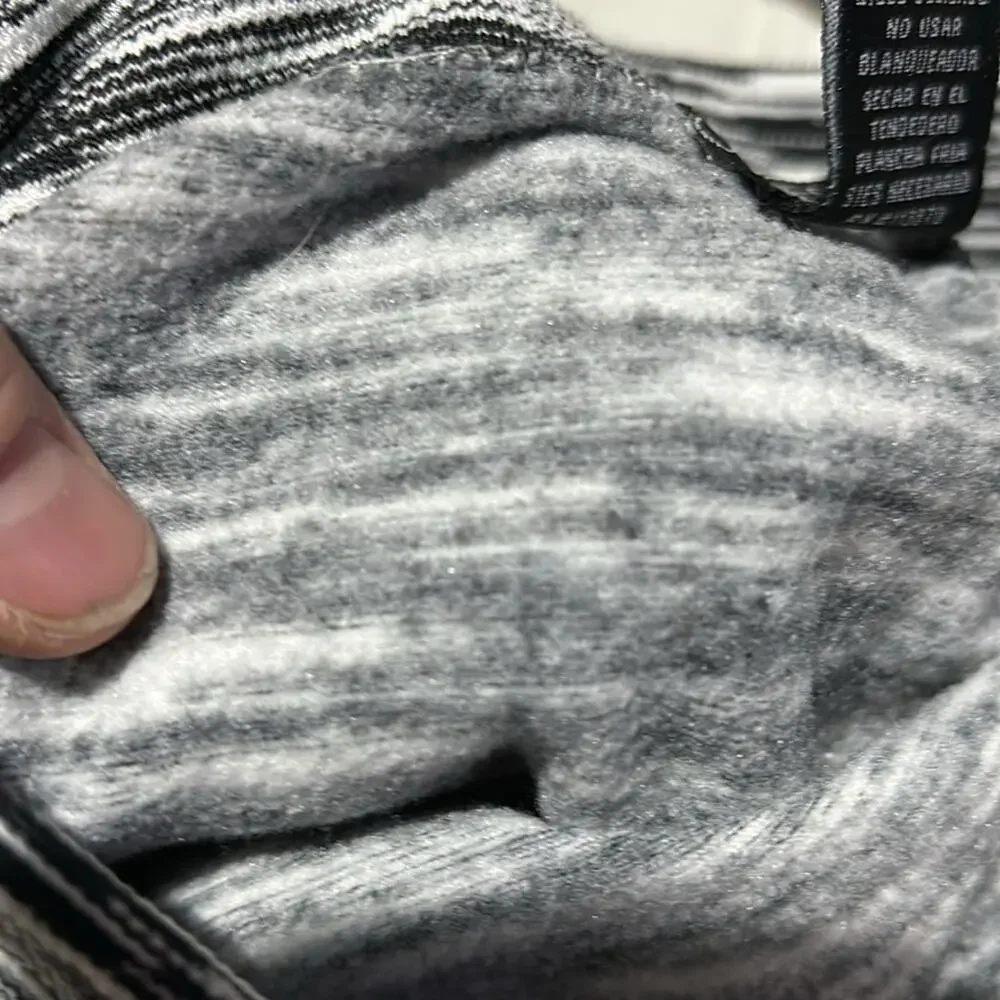 Connection 18 l/xl leggings black white horizontal strip fleece lined euc